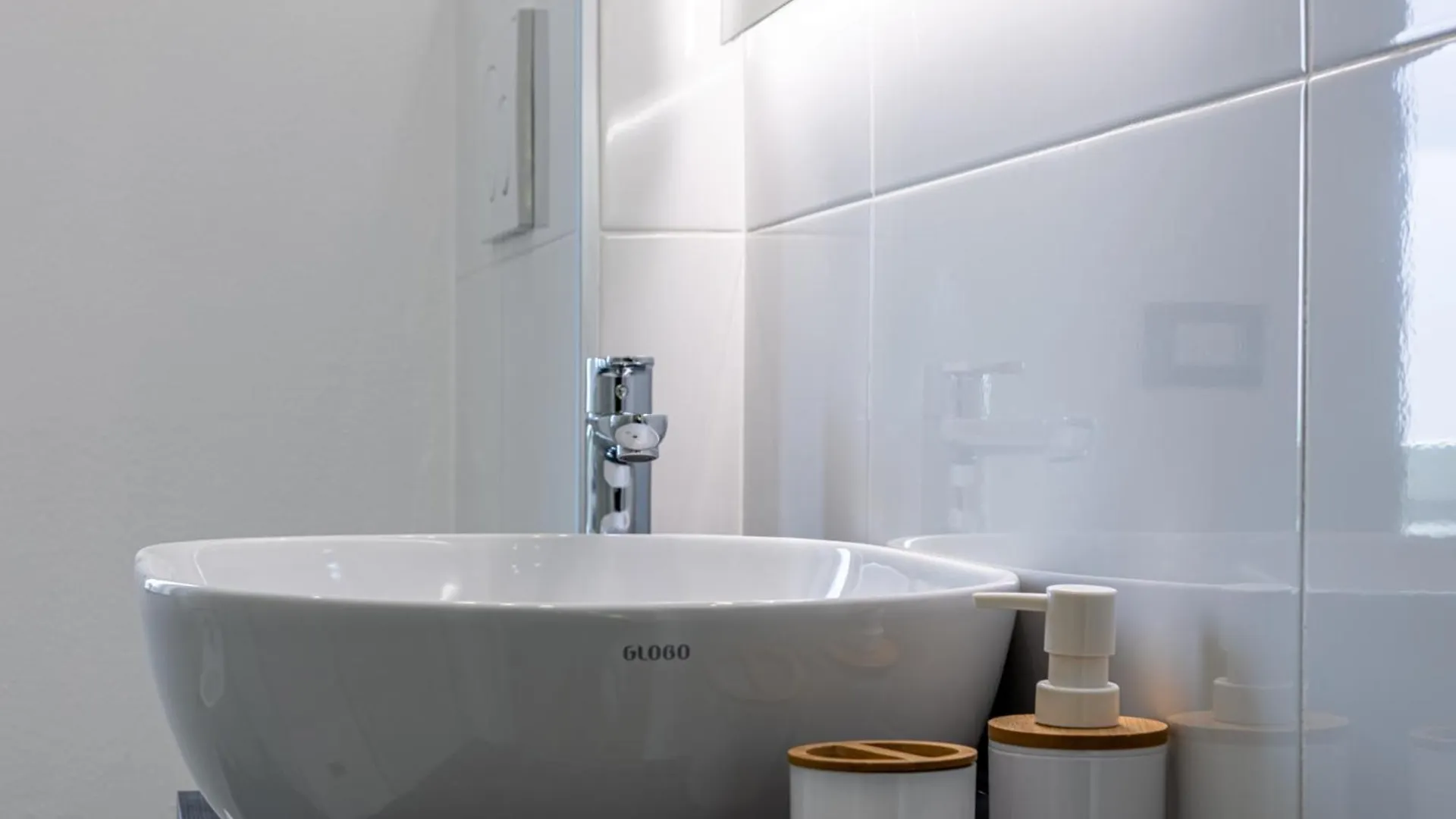 Ca De La Mari - Relax E Privacy Sul Lago Porto Ceresio Appartement